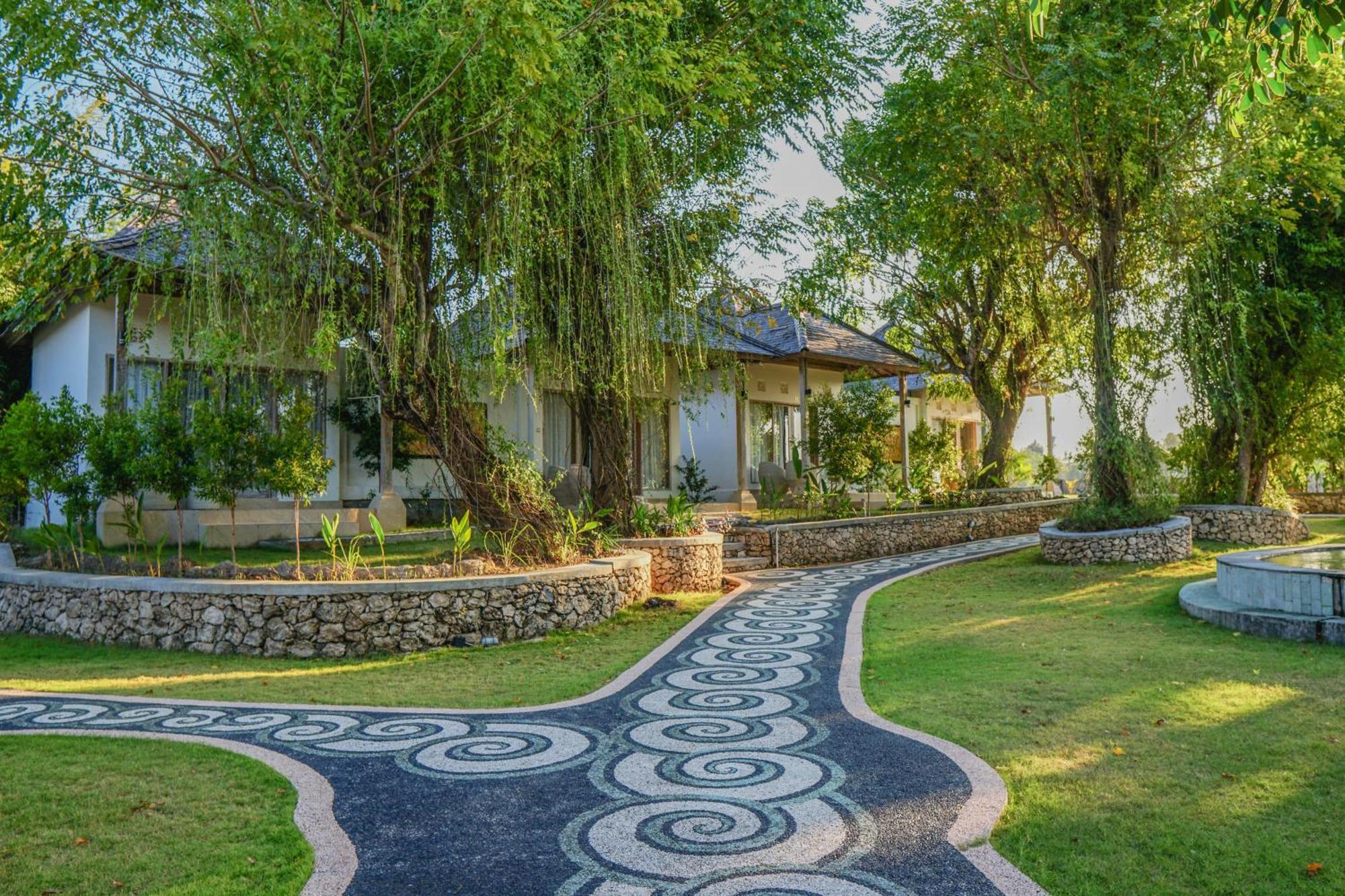 Caspla Resort By Loccal Collection Batununggul ภายนอก รูปภาพ